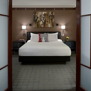 Luxury King Suite
